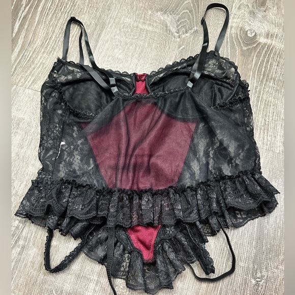 Lingerie top with clasps - Picture 5 of 6